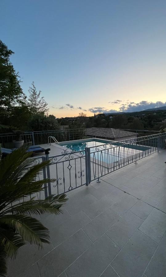 Appartement Villa D'Aurore Le Rouret Екстер'єр фото